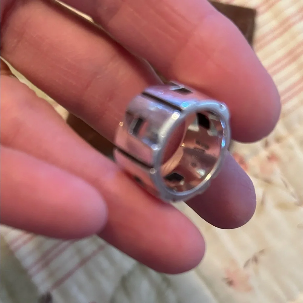 Gucci Chocolate Velvet Pouch with Silver Ring - Picture 5 of 12